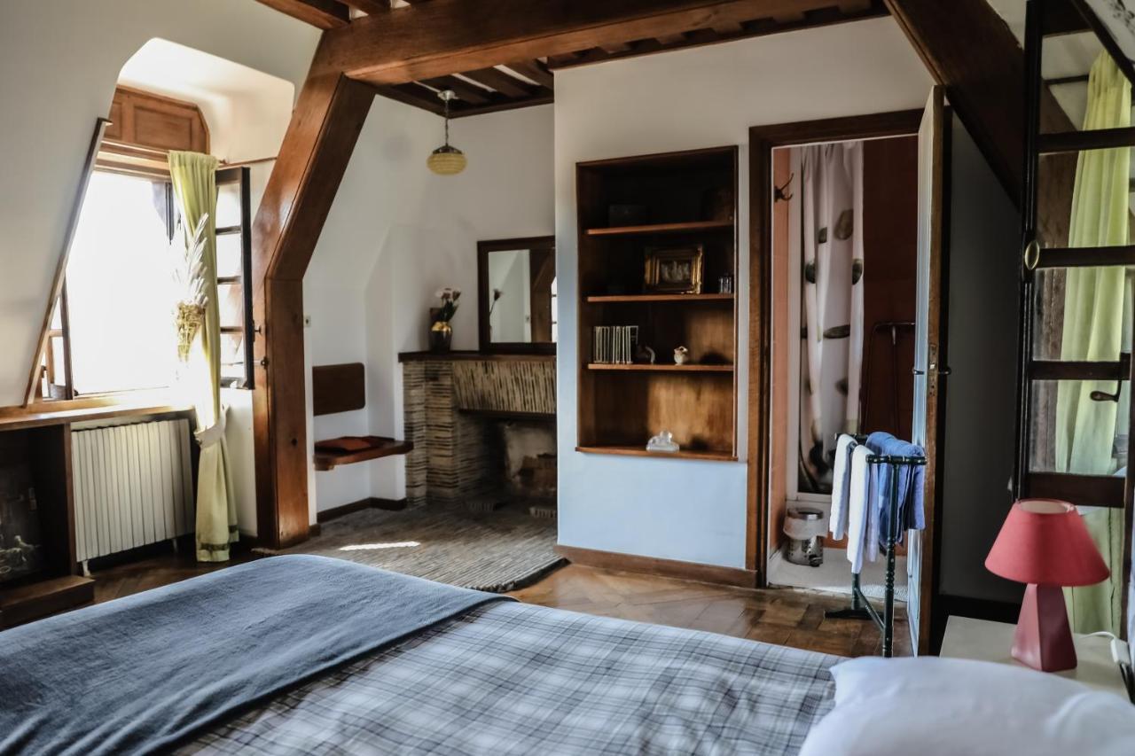 Le Logis D'Arniere Saint Cyr-sous-Dourdan Exterior foto
